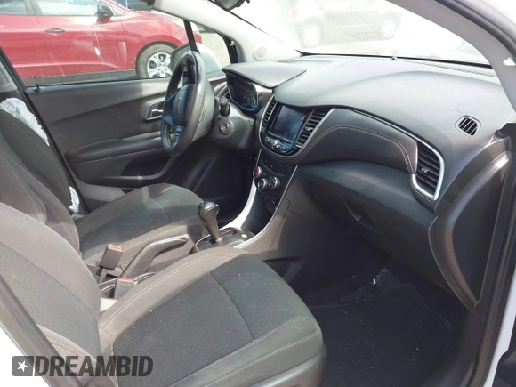 2021 Chevrolet Trax LS with VIN KL7CJKSB2MB323395, listed as a IAAI auction lot 41548740 with 85,999 mi miles. Bid and sale history available at carsss.com. Image 5.