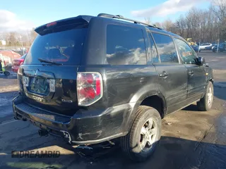 2008 Honda Pilot EX-L with VIN 5FNYF18558B039347, listed as a IAAI auction lot 41117582 with 226,465 mi miles. Bid and sale history available at carsss.com. Image 4.