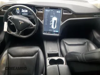 2016 Tesla Model S 90D z VIN 5YJSA1E23GF159354, wystawiony jako Copart lot #59682785 z przebiegiem 111 208 mil mil oraz Szkoda całkowita • Salvage title. Historia ofert i sprzedaży dostępna na DreamBid. Obrazek 8.