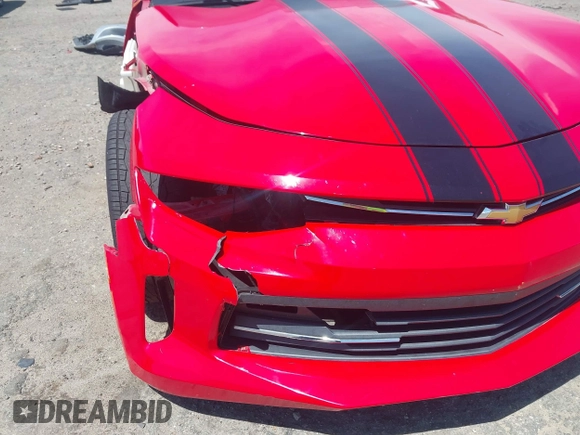 2017 Chevrolet Camaro 1LT z VIN 1G1FB1RS4H0201483, wystawiony jako IAAI lot #42313718 z przebiegiem 84 031 mil mil oraz . Historia ofert i sprzedaży dostępna na DreamBid. Obrazek 20.