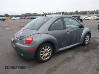2004 Volkswagen New Beetle Coupe GLS with VIN 3VWCK31CX4M420124, listed as a IAAI auction lot 40259243 with 103,138 mi miles. Bid and sale history available at carsss.com. Image 4.