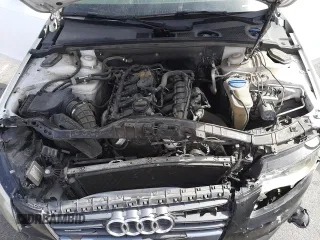 2013 Audi A4 Premium Plus z VIN WAUEFAFL4DN033083, wystawiony jako Copart lot #50030305 z przebiegiem 124 088 mil mil oraz Szkoda całkowita • Salvage title. Historia ofert i sprzedaży dostępna na DreamBid. Obrazek 13.