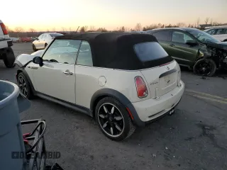2008 MINI Convertible S z VIN WMWRH33508TU80962, wystawiony jako Copart lot #84747434 z przebiegiem 126 450 mil mil oraz Szkoda całkowita • Salvage title. Historia ofert i sprzedaży dostępna na DreamBid. Obrazek 2.