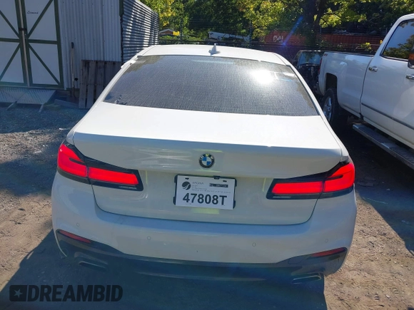 2019 BMW 5 Series 540i xDrive with VIN WBAJE7C52KWW14938, listed as a IAAI auction lot 40177765 with 57,722 mi miles and . Bid and sale history available at carsss.com. Image 16.
