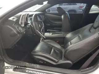 2013 Chevrolet Camaro LT z VIN 2G1FC1E38D9172713, wystawiony jako Copart lot #52681855 z przebiegiem 65 440 mil mil oraz Czysty tytuł • Clean title. Historia ofert i sprzedaży dostępna na DreamBid. Obrazek 7.