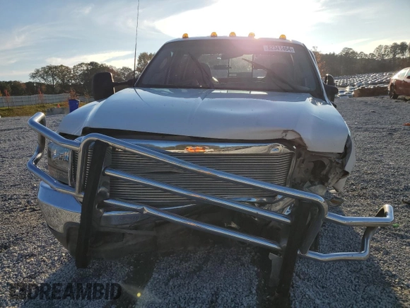2003 Ford F-350 XL with VIN 1FTWW33F93EA39932, listed as a Copart auction lot 82341464 with 338,158 mi miles and Salvage Title. Bid and sale history available at DreamBid. Image 5.
