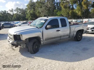 2013 Chevrolet Silverado 1500 LT with VIN 1GCRCSEA0DZ222910, listed as a Copart auction lot 78883984 with 388,012 mi miles and Salvage Title. Bid and sale history available at carsss.com. Image 1.
