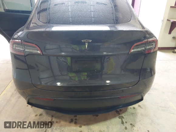 2024 Tesla Model Y с VIN 7SAYGDED4RF072600, выставлен на аукционе IAAI как лот 42242977 с пробегом 8 208 миль миль и . История ставок и продаж доступна на DreamBid. Изображение 16.