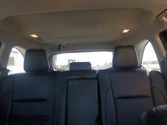 2017 Toyota Highlander XLE z VIN 5TDJZRFH8HS411635, wystawiony jako Copart lot #52080215 z przebiegiem 83 711 mil mil oraz Szkoda całkowita • Salvage title. Historia ofert i sprzedaży dostępna na DreamBid. Obrazek 10.