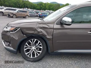 2016 Mitsubishi Outlander GT z VIN JA4JZ4AXXGZ002867, wystawiony jako IAAI lot #42327299 z przebiegiem 85 538 mil mil oraz . Historia ofert i sprzedaży dostępna na DreamBid. Obrazek 17.