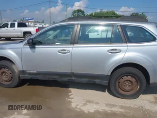 2013 Subaru Outback 2.5i z VIN 4S4BRCAC1D1220946, wystawiony jako IAAI lot #42697598 z przebiegiem 116 027 mil mil oraz . Historia ofert i sprzedaży dostępna na DreamBid. Obrazek 14.