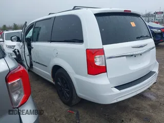2014 Chrysler Town & Country Touring L with VIN 2C4RC1CG2ER189177, listed as a IAAI auction lot 41978563 with Not Provided miles and . Bid and sale history available at DreamBid. Image 3.