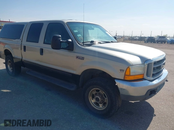 2001 Ford Super Duty F-250 XL with VIN 1FTNW21S71EA79137, listed as a IAAI auction lot 42115660 with 147,873 mi miles. Bid and sale history available at carsss.com. Image 1.