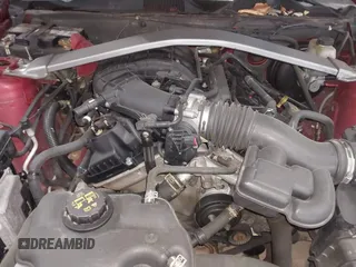 2013 Ford Mustang V6 с VIN 1ZVBP8EM8D5200645, выставлен на аукционе IAAI как лот 41035547 с пробегом 156 702 миль миль и . История ставок и продаж доступна на DreamBid. Изображение 10.