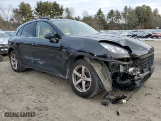 2017 Porsche Macan with VIN WP1AA2A54HLB02580, listed as a Copart auction lot 42897815 with NaN miles and Non Repairable. Bid and sale history available at carsss.com. Image 4.