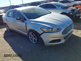 2016 Ford Fusion Titanium Hybrid with VIN 3FA6P0RU7GR364573, listed as a IAAI auction lot 41298298 with 189,900 mi miles. Bid and sale history available at carsss.com. Image 1.