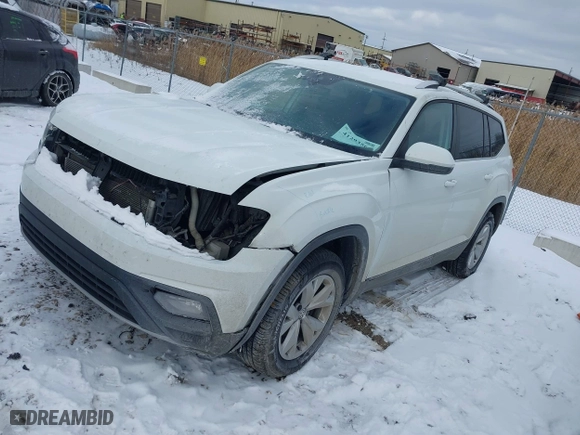 2018 Volkswagen Atlas 3.6L V6 SE with VIN 1V2LR2CA9JC543185, listed as a IAAI auction lot 41293560 with 147,966 mi miles. Bid and sale history available at carsss.com. Image 17.