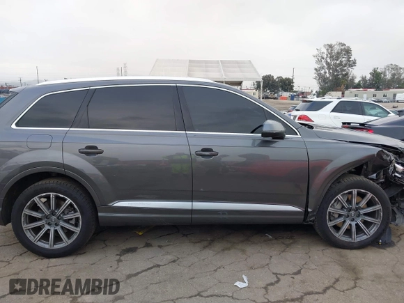 2018 Audi Q7 Premium Plus with VIN WA1LAAF73JD051839, listed as a IAAI auction lot 41764176 with 58,557 mi miles. Bid and sale history available at carsss.com. Image 13.