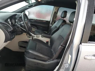 2019 Dodge Grand Caravan SXT with VIN 2C4RDGCG1KR595981, listed as a Copart auction lot 88133645 with 104,852 mi miles and Salvage Title. Bid and sale history available at DreamBid. Image 7.