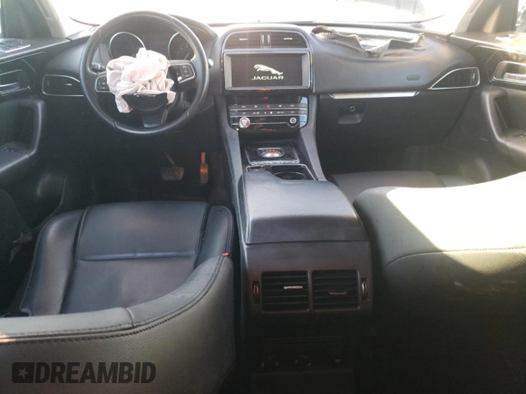2020 Jaguar F-Pace 25t z VIN SADCS2FX1LA640681, wystawiony jako Copart lot #80863284 z przebiegiem 80 337 mil mil oraz Czysty tytuł • Clean title. Historia ofert i sprzedaży dostępna na DreamBid. Obrazek 8.