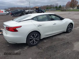 2017 Nissan Maxima SV with VIN 1N4AA6AP5HC447844, listed as a IAAI auction lot 40824768 with 90,488 mi miles. Bid and sale history available at carsss.com. Image 4.