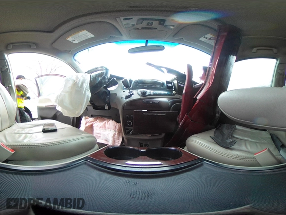 2014 Toyota Sienna XLE with VIN 5TDYK3DC0ES510579, listed as a IAAI auction lot 41470424 with 304,620 mi miles and . Bid and sale history available at DreamBid. Image 19.