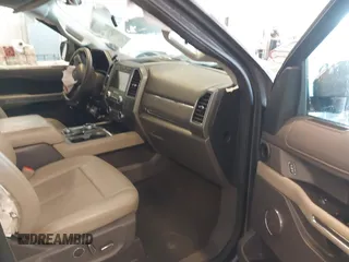 2019 Ford Expedition XLT with VIN 1FMJU1JT8KEA82990, listed as a IAAI auction lot 41622190 with 1 mi miles. Bid and sale history available at carsss.com. Image 5.
