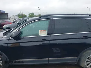 2018 Volkswagen Tiguan SEL с VIN 3VV3B7AX9JM068003, выставлен на аукционе IAAI как лот 41917511 с пробегом 75 656 миль миль и . История ставок и продаж доступна на DreamBid. Изображение 14.