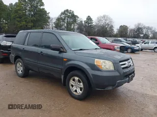 2006 Honda Pilot LX z VIN 5FNYF28136B049911, wystawiony jako IAAI lot #41463064 z przebiegiem 233 734 mil mil oraz . Historia ofert i sprzedaży dostępna na DreamBid. Obrazek 1.