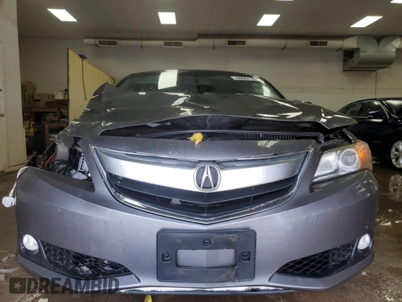 2013 Acura ILX Tech Pkg with VIN 19VDE1F72DE005218, listed as a Copart auction lot 44991785 with 162,470 mi miles and Salvage Title. Bid and sale history available at carsss.com. Image 5.