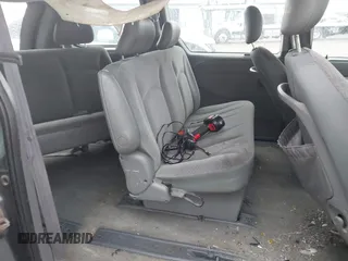2005 Dodge Caravan SE with VIN 1D4GP25B75B373454, listed as a IAAI auction lot 42443473 with 233,184 mi miles and . Bid and sale history available at DreamBid. Image 8.