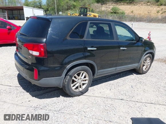 2014 Kia Sorento LX with VIN 5XYKT3A64EG508333, listed as a IAAI auction lot 42107255 with 150,600 mi miles. Bid and sale history available at carsss.com. Image 4.