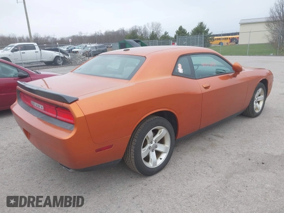 2011 Dodge Challenger z VIN 2B3CJ4DG0BH508297, wystawiony jako IAAI lot #42006059 z przebiegiem 85 242 mil mil oraz . Historia ofert i sprzedaży dostępna na DreamBid. Obrazek 4.