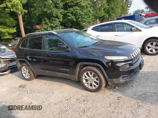 2017 Jeep Cherokee Latitude with VIN 1C4PJLCB9HD219392, listed as a IAAI auction lot 42353046 with 186,500 mi miles and . Bid and sale history available at DreamBid. Image 13.