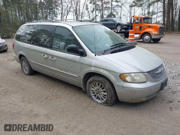 2001 Chrysler Town & Country Limited with VIN 2C8GP64L21R325272, listed as a IAAI auction lot 41968092 with 149,382 mi miles. Bid and sale history available at carsss.com. Image 1.