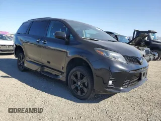 2020 Toyota Sienna SE with VIN 5TDXZ3DC2LS029818, listed as a Copart auction lot 88257995 with 55,027 mi miles and Salvage Title. Bid and sale history available at carsss.com. Image 4.