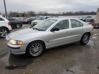 2005 Volvo S60 with VIN YV1RS592052432368, listed as a Copart auction lot 82402984 with 130,744 mi miles and Non Repairable. Bid and sale history available at carsss.com. Image 1.