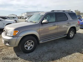 2001 Toyota Sequoia SR5 with VIN 5TDZT34A71S043137, listed as a Copart auction lot 47221885 with 101,156 mi miles and Salvage Title. Bid and sale history available at carsss.com. Image 1.
