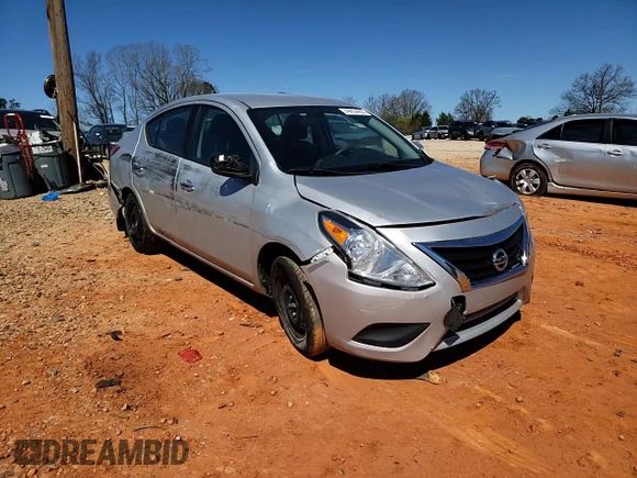 2017 Nissan Versa SV z VIN 3N1CN7AP3HL892930, wystawiony jako Copart lot #49654465 z przebiegiem 70 782 mil mil oraz Szkoda całkowita • Salvage title. Historia ofert i sprzedaży dostępna na DreamBid. Obrazek 10.