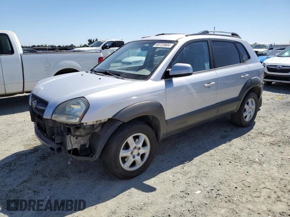 2005 Hyundai Tucson GLS with VIN KM8JN12D45U042095, listed as a Copart auction lot 69722604 with 182,394 mi miles and Salvage Title. Bid and sale history available at carsss.com. Image 1.