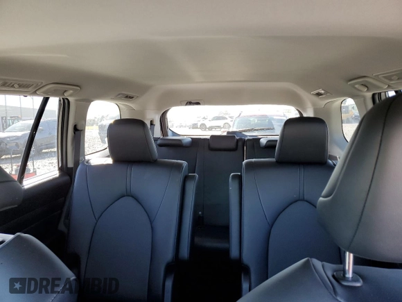 2024 Toyota Grand Highlander XLE with VIN 5TDAAAA57RS016059, listed as a Copart auction lot 47611935 with 19,444 mi miles and Salvage Title. Bid and sale history available at carsss.com. Image 10.