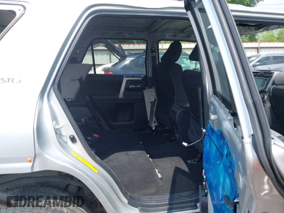 2021 Toyota 4Runner SR5 with VIN JTEMU5JR1M5929960, listed as a IAAI auction lot 41912094 with 90,249 mi miles and . Bid and sale history available at DreamBid. Image 8.
