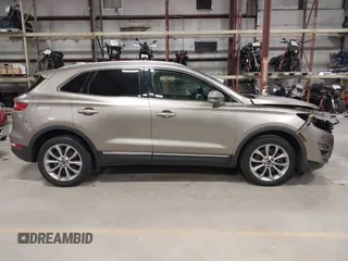 2018 Lincoln MKC Select z VIN 5LMCJ2D95JUL03454, wystawiony jako IAAI lot #42183892 z przebiegiem 78 248 mil mil oraz . Historia ofert i sprzedaży dostępna na DreamBid. Obrazek 14.