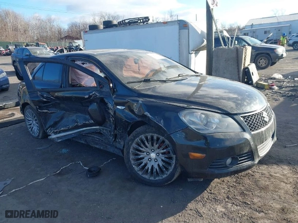 2010 Suzuki Kizashi SLS with VIN JS2RF9A76A6100498, listed as a IAAI auction lot 41467703 with 178,789 mi miles. Bid and sale history available at carsss.com. Image 1.