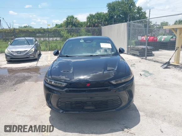 2024 Dodge Hornet R/T с VIN ZACPDFCW6R3A35730, выставлен на аукционе IAAI как лот 42708536 с пробегом 23 026 миль миль и . История ставок и продаж доступна на DreamBid. Изображение 6.