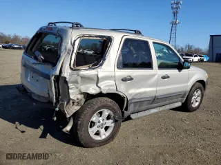 2006 Ford Escape XLT with VIN 1FMYU03136KA23230, listed as a Copart auction lot 48782825 with 142,302 mi miles and Salvage Title. Bid and sale history available at carsss.com. Image 3.