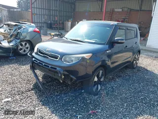 2015 Kia Soul ! with VIN KNDJX3A55F7132098, listed as a IAAI auction lot 41850622 with 104,122 mi miles. Bid and sale history available at carsss.com. Image 2.