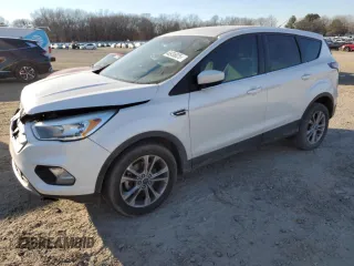 2017 Ford Escape SE with VIN 1FMCU0GDXHUB01850, listed as a Copart auction lot 46936825 with 107,950 mi miles and Salvage Title. Bid and sale history available at carsss.com. Image 1.