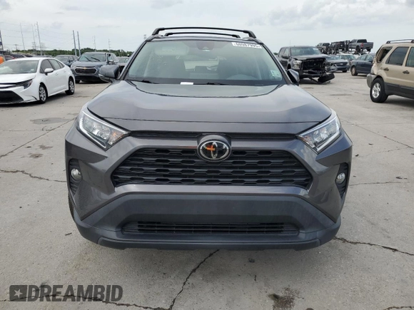 2021 Toyota RAV4 XLE Premium z VIN 2T3C1RFV2MC169635, wystawiony jako Copart lot #60987995 z przebiegiem Nie podano mil oraz Szkoda całkowita • Salvage title. Historia ofert i sprzedaży dostępna na DreamBid. Obrazek 5.