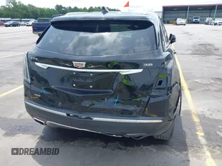 2017 Cadillac XT5 Platinum AWD z VIN 1GYKNFRS9HZ125677, wystawiony jako IAAI lot #42366784 z przebiegiem 152 116 mil mil oraz . Historia ofert i sprzedaży dostępna na DreamBid. Obrazek 6.